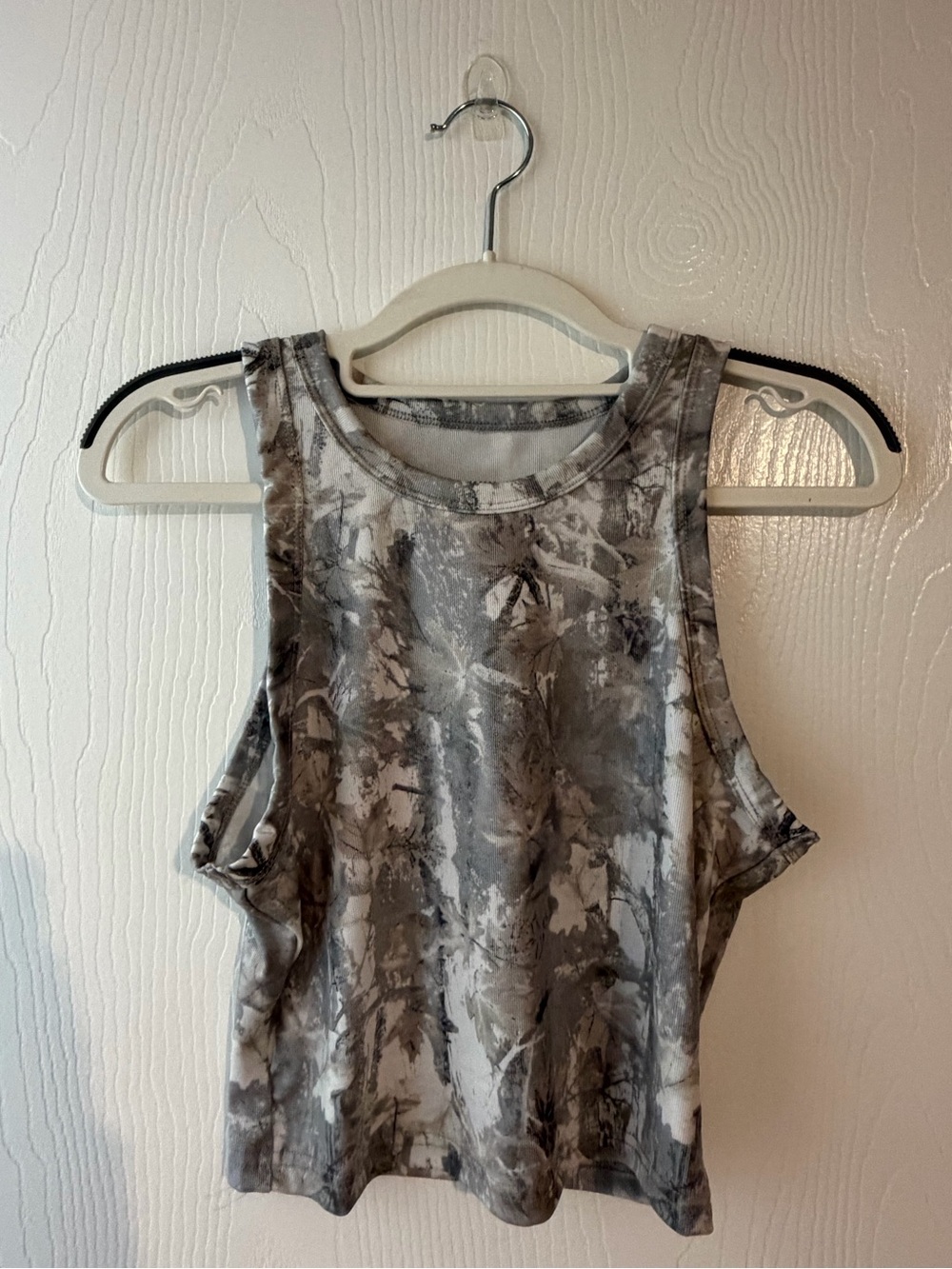 SHEIN Camo Cropped Tank Top